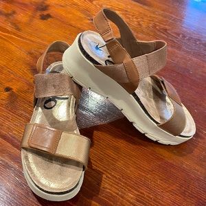 OTBT Nova Platform Sandal in Cooper Size 10M